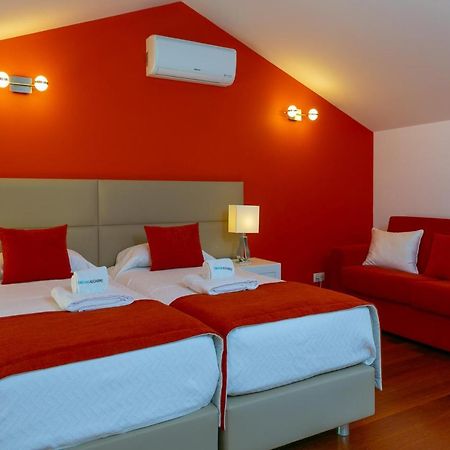 Luzbay Pool Apartments ภายนอก รูปภาพ
