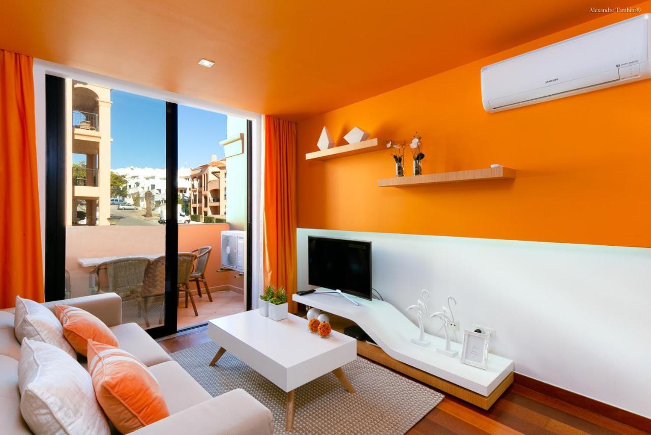 Luzbay Pool Apartments ภายนอก รูปภาพ