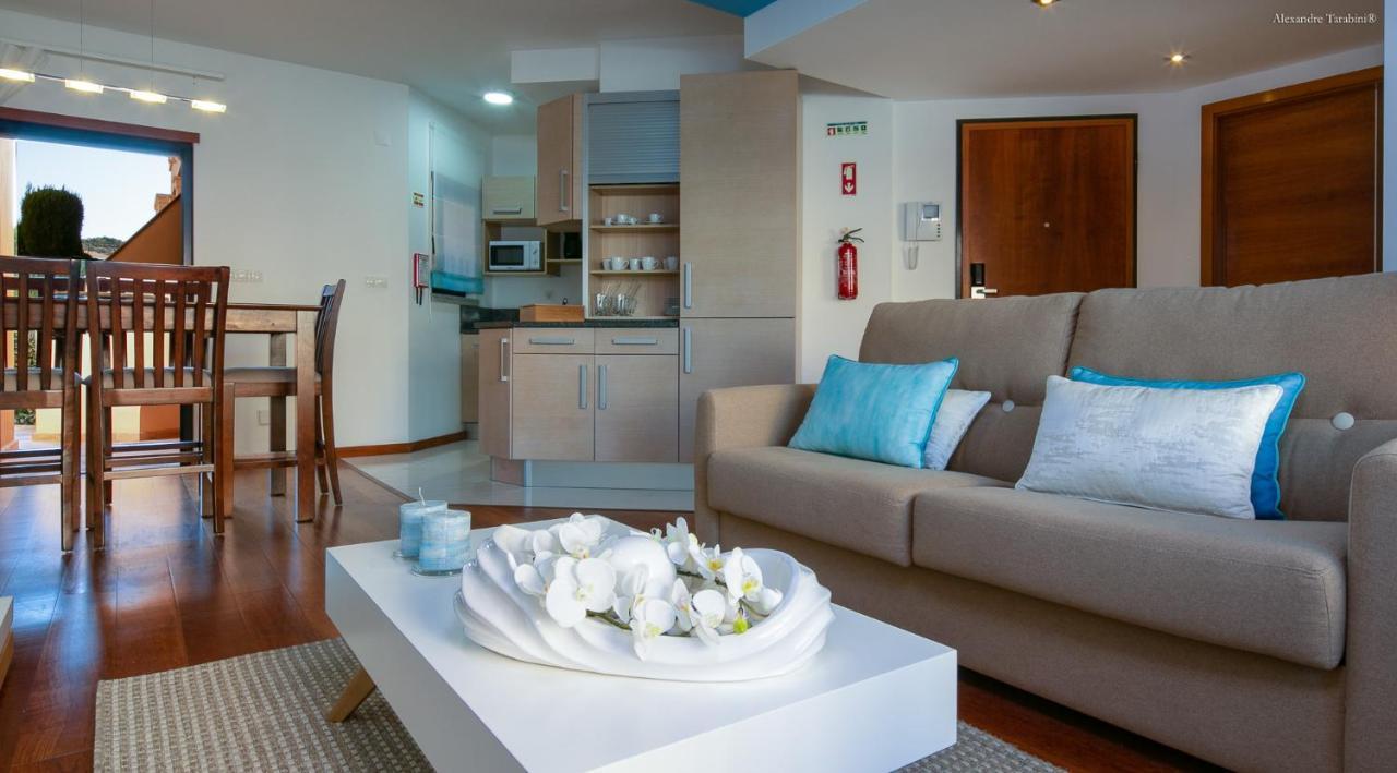 Luzbay Pool Apartments ภายนอก รูปภาพ